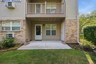 1524 W Sand Bar Ct, Round Lake, IL 60073 - Photo 13