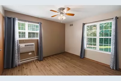 1524 W Sand Bar Court #1B, Round Lake, IL 60073 - Photo 7