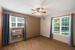 1524 W Sand Bar Ct, Round Lake, IL 60073 - Photo 7