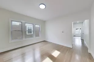 4911 W Argyle St, Chicago, IL 60630 - Photo 9