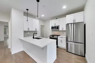 4911 W Argyle St, Chicago, IL 60630 - Photo 11