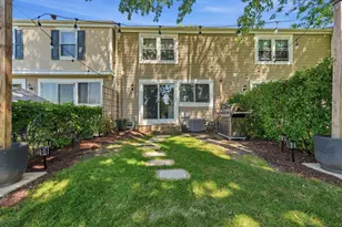 1996 Holbrook Ln, Hoffman Estates, IL 60194 - Photo 33