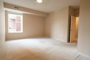 77 N Quentin Rd, Palatine, IL 60067 - Photo 9