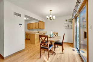 446 S Wenbriar Square, Addison, IL 60101 - Photo 11