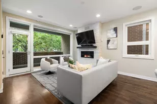 1536 W Walton St, Chicago, IL 60642 - Photo 3