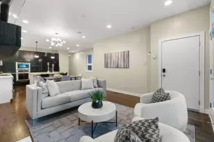 1536 W Walton St, Chicago, IL 60642 - Photo 5