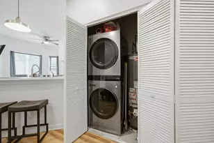 348 E 41st St, Chicago, IL 60653 - Photo 9