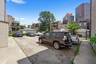 348 E 41st St, Chicago, IL 60653 - Photo 17