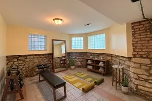 1527 E 66th Pl, Chicago, IL 60637 - Photo 3
