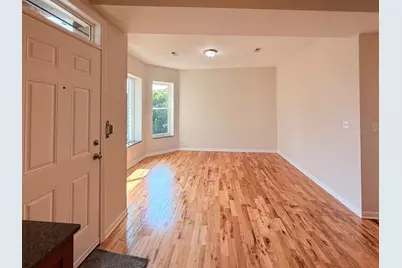 1527 E 66th Place, Chicago, IL 60637 - Photo 35
