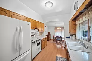 19580 Glenwood Rd, Chicago Heights, IL 60411 - Photo 9