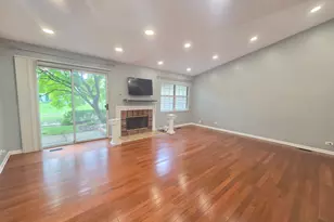 1839 Prentiss Dr, Downers Grove, IL 60516 - Photo 9
