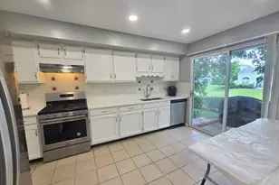 1839 Prentiss Dr, Downers Grove, IL 60516 - Photo 15