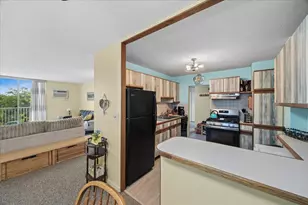 2211 S Stewart Ave, Lombard, IL 60148 - Photo 5