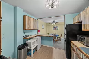 2211 S Stewart Ave, Lombard, IL 60148 - Photo 7