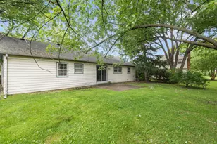 751 Twisted Oak Ln, Buffalo Grove, IL 60089 - Photo 15