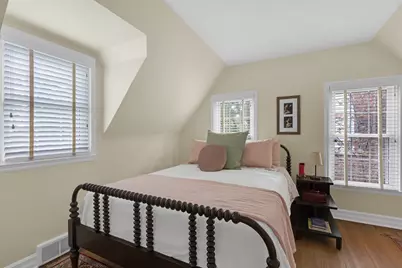 834 Forest Avenue, Elgin, IL 60120 - Photo 17