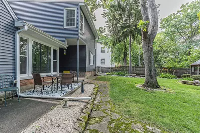 834 Forest Avenue, Elgin, IL 60120 - Photo 23