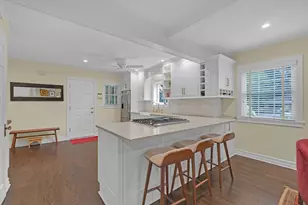 834 Forest Ave, Elgin, IL 60120 - Photo 9