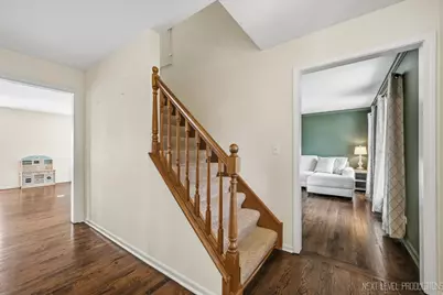 40W679 White Fence Way, Saint Charles, IL 60175 - Photo 5