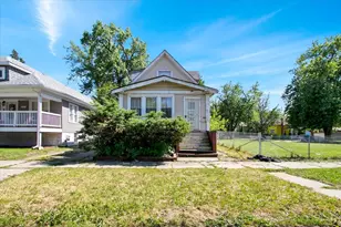 321 W 114th St, Chicago, IL 60628 - Photo 1