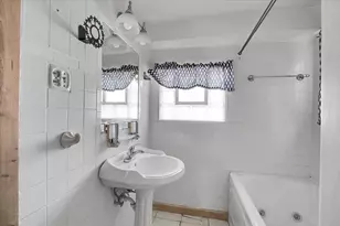 321 W 114th St, Chicago, IL 60628 - Photo 13