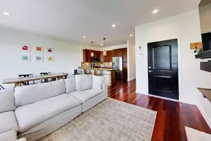 1927 W Irving Park Rd, Chicago, IL 60613 - Photo 3