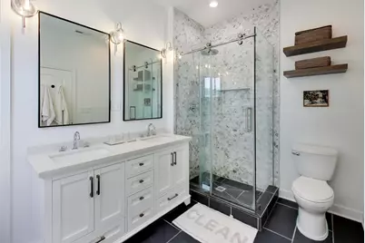 1927 W Irving Park Road #4, Chicago, IL 60613 - Photo 15
