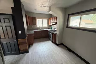 717 New York St, Waukegan, IL 60085 - Photo 5