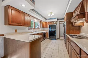 13819 Hemmingsen Rd, Huntley, IL 60142 - Photo 7