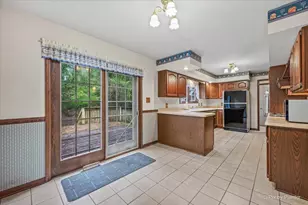 13819 Hemmingsen Rd, Huntley, IL 60142 - Photo 9