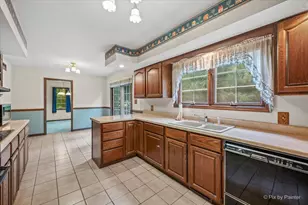 13819 Hemmingsen Rd, Huntley, IL 60142 - Photo 5