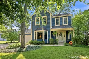 292 Mayflower Ct, Gurnee, IL 60031 - Photo 1