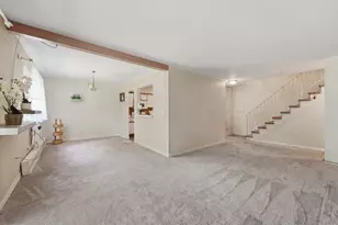 6 E Lillian Ave, Arlington Heights, IL 60004 - Photo 3
