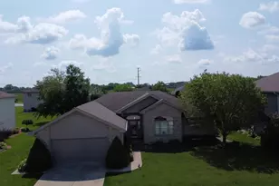 830 Coyote Trail, Manteno, IL 60950 - Photo 3