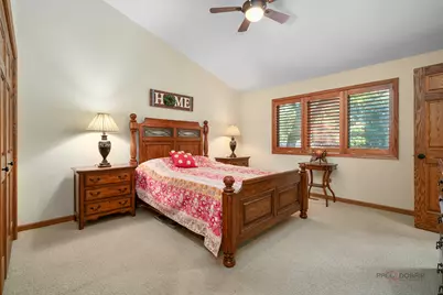 5520 Hilltop Lane, Libertyville, IL 60048 - Photo 35