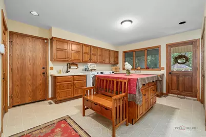 5520 Hilltop Lane, Libertyville, IL 60048 - Photo 21
