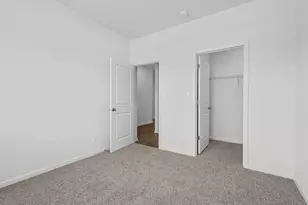 290 Snowdrop Ln, Elgin, IL 60124 - Photo 15