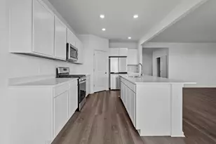 290 Snowdrop Ln, Elgin, IL 60124 - Photo 9