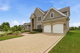25443 Prairiewood Ln, Shorewood, IL 60404 - Photo 3