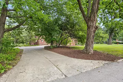 2221 Twin Oak Road, Peru, IL 61354 - Photo 13