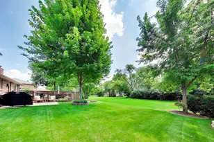2147 Green Valley Rd, Darien, IL 60561 - Photo 27