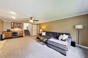 2147 Green Valley Rd, Darien, IL 60561 - Photo 15