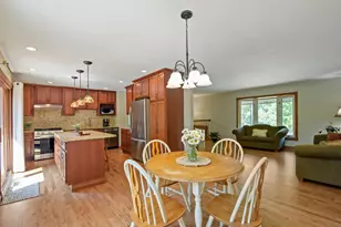 1120 Concord Ln, Hoffman Estates, IL 60192 - Photo 7