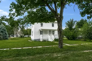 307 S Hickory St, Wenona, IL 61377 - Photo 31