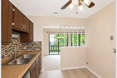 275 Kings Mill Court #C2, Schaumburg, IL 60193 - Photo 9