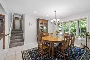 11S634 McGrath Ln, Naperville, IL 60564 - Photo 9