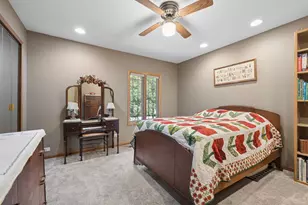 11S634 McGrath Ln, Naperville, IL 60564 - Photo 17