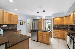 11S634 McGrath Ln, Naperville, IL 60564 - Photo 11