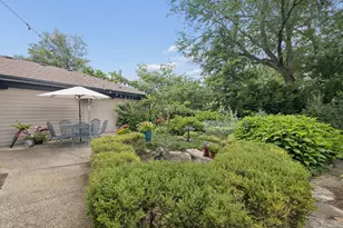 11S634 McGrath Ln, Naperville, IL 60564 - Photo 29